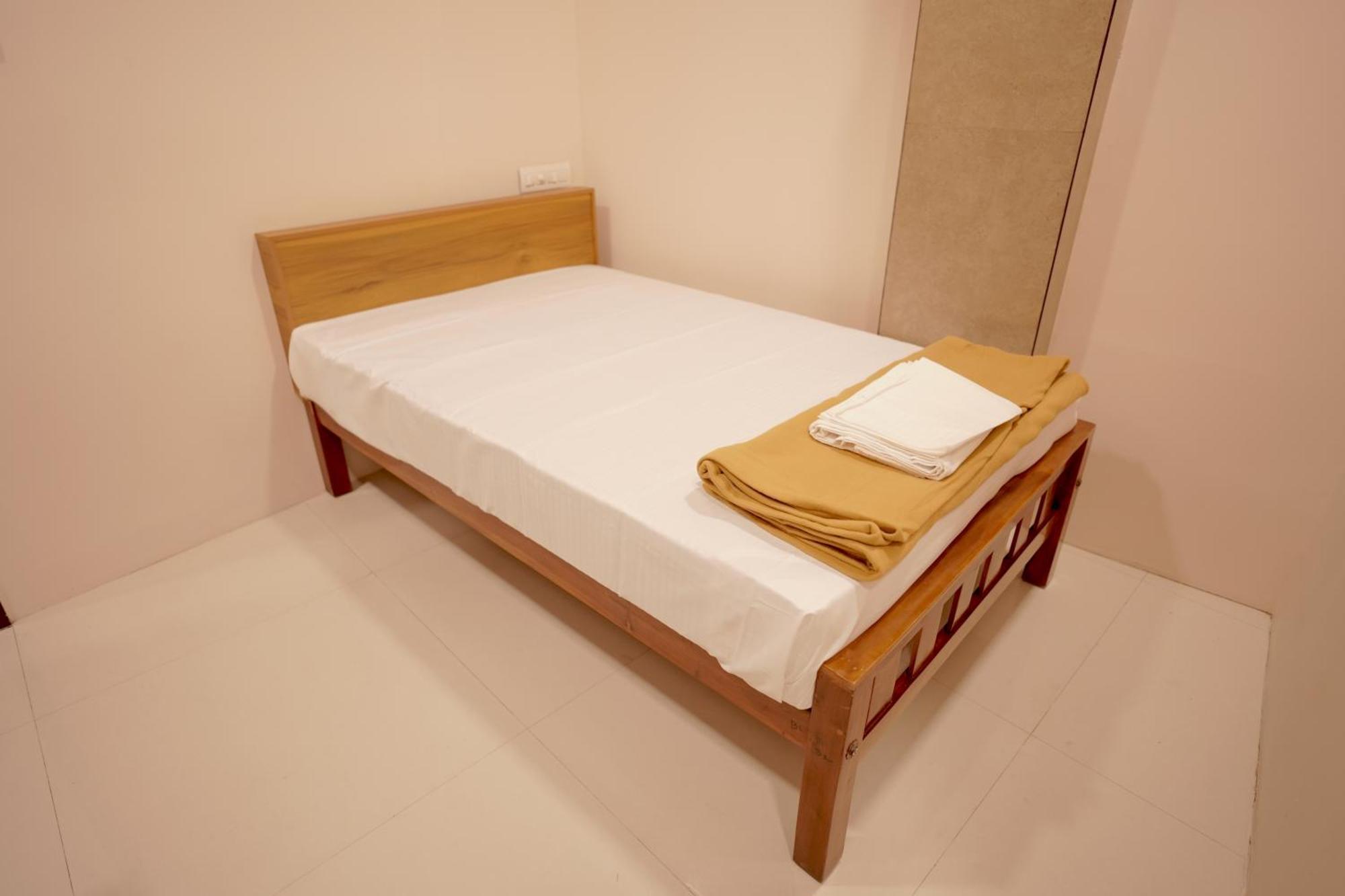 Hotel Reach Residency à Kochi Extérieur photo