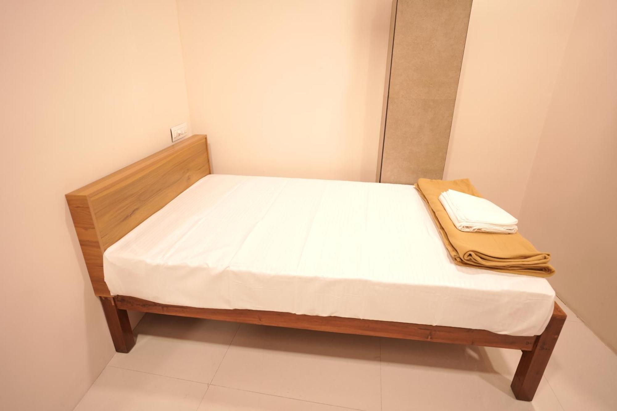 Hotel Reach Residency à Kochi Extérieur photo